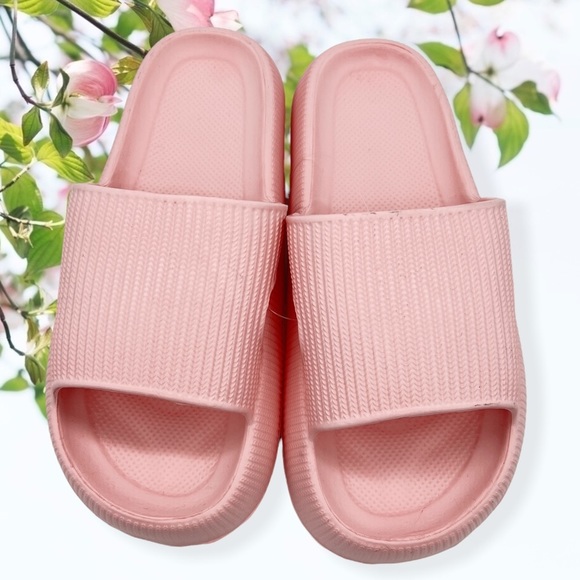 CUSHION Slides - Picture 2 of 5